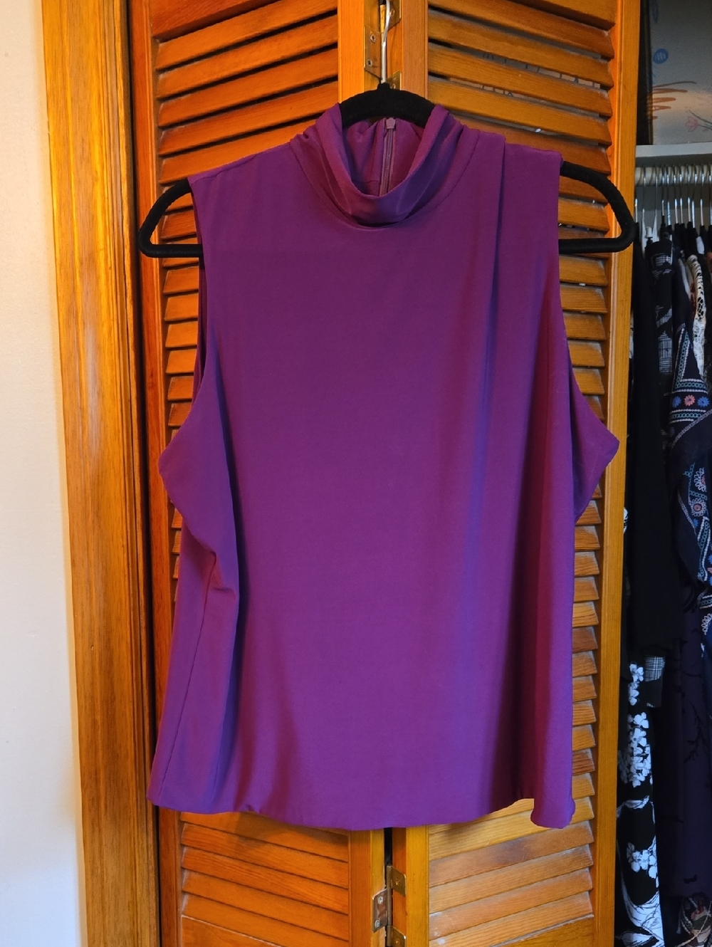 Women’s Sleeveless Mock Neck Camisole in Rich Purple